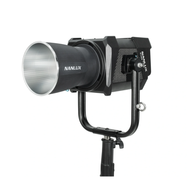 Powerful 1200W bi-color LED spotlight